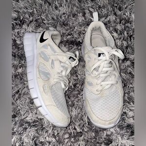 Nike free runs